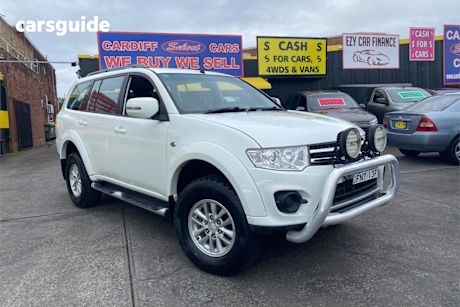 White 2015 Mitsubishi Challenger Wagon (4X4)