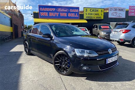 Black 2012 Volkswagen Jetta Sedan 147 TSI Highline