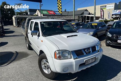 White 2011 Nissan Navara Dual Cab Pick-up ST-R (4X4)