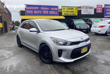 Silver 2017 Kia RIO Hatchback S