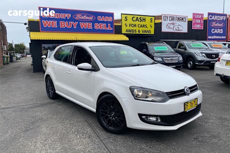 White 2012 Volkswagen Polo Hatchback 77 TSI Comfortline