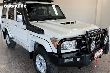 White 2017 Toyota Landcruiser Wagon GXL (4X4) 2 Seat