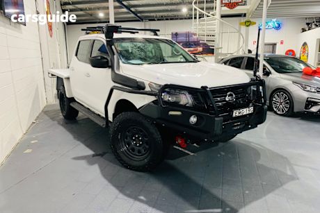 White 2020 Nissan Navara Dual Cab Pick-up ST (4X4)