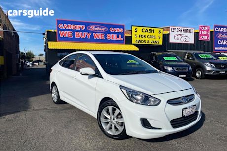 White 2016 Hyundai Accent Sedan Active