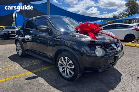 Black 2015 Nissan Juke Wagon TI-S (awd)