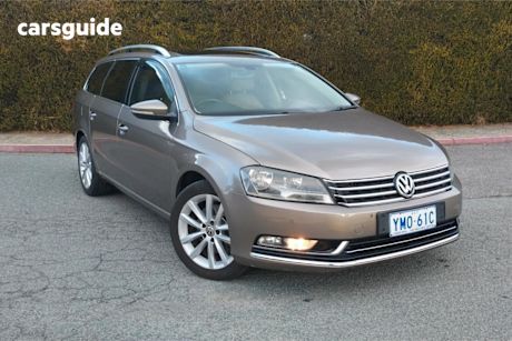 Gold 2011 Volkswagen Passat Wagon 125 TDI Highline