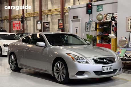 Silver 2008 Nissan Skyline Sedan 370GT Type SP