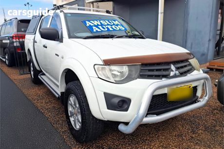 White 2010 Mitsubishi Triton Double Cab Utility GL-R