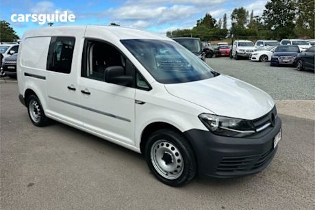 White 2018 Volkswagen Caddy Van Maxi Crewvan TSI220