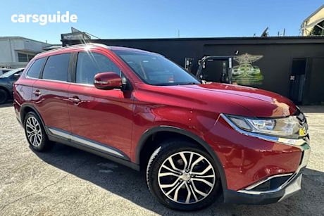 Red 2017 Mitsubishi Outlander Wagon LS (4X2)