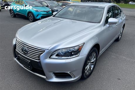 Silver 2015 Lexus LS460 Sedan AWD