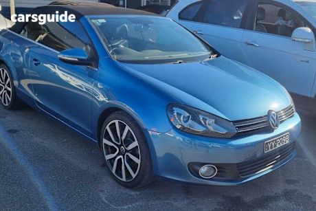 Blue 2015 Volkswagen Golf Cabriolet 118 TSI Exclusive