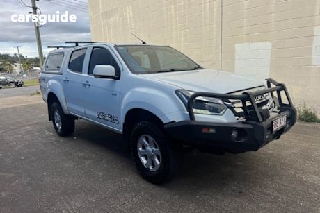 White 2017 Isuzu D-MAX Crew Cab Utility LS-M HI-Ride (4X4)