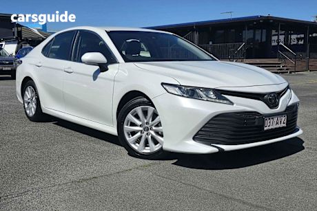 White 2019 Toyota Camry Sedan Ascent