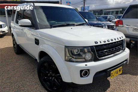 White 2016 Land Rover Discovery Wagon SDV6 SE