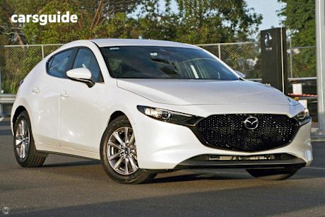 White 2025 Mazda Mazda3 Hatch G20 PURE F