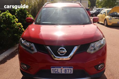 Red 2015 Nissan X-Trail Wagon ST-L (fwd)