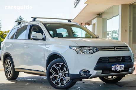 White 2015 Mitsubishi Outlander Wagon Phev Hybrid