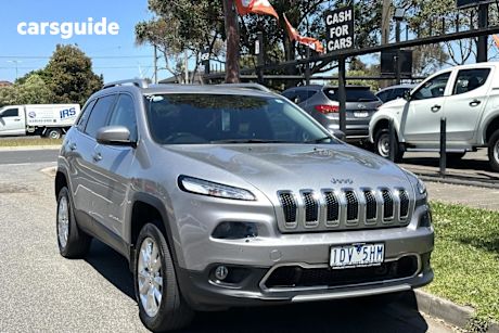 Grey 2015 Jeep Cherokee Wagon Limited (4X4)