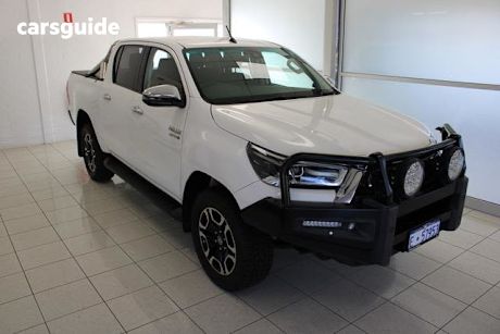 White 2020 Toyota Hilux OtherCar SR5