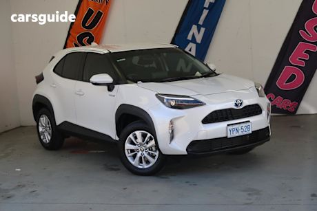 White 2022 Toyota Yaris Cross Wagon GX Hybrid