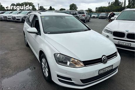 White 2016 Volkswagen Golf Wagon 92 TSI Trendline