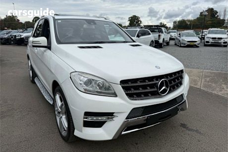 White 2015 Mercedes-Benz ML250 Wagon CDI Bluetec (4X4)