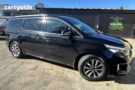 Black 2015 Kia Carnival Wagon SLI