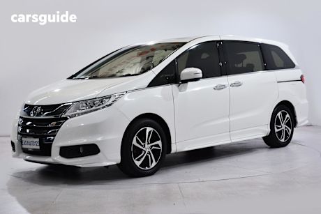 White 2016 Honda Odyssey Wagon VTI-L