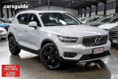 Silver 2019 Volvo XC40 Wagon T4 Inscription (awd)