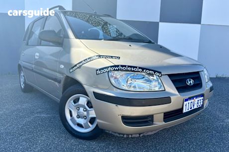 Brown 2001 Hyundai Elantra Lavita Hatch GLS FC
