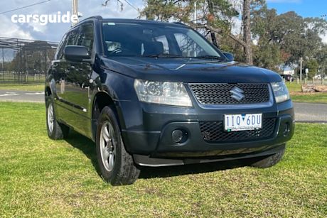 Black 2010 Suzuki Grand Vitara Wagon Adventure