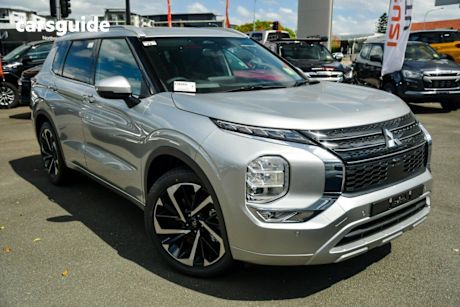 Silver 2025 Mitsubishi Outlander Wagon Exceed 5 Seat (awd)