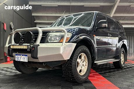 Blue 2000 Mitsubishi Pajero Wagon GLX Plus LWB (4X4)