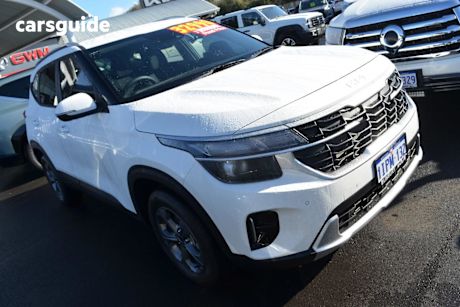 White 2025 Kia Seltos Wagon S (fwd)