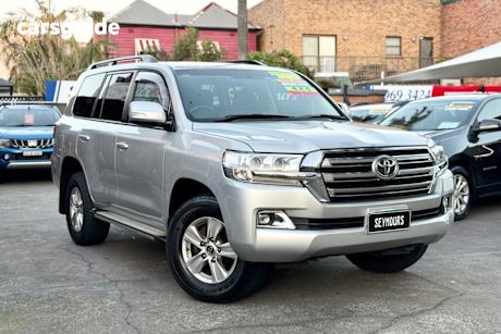 Silver 2017 Toyota Landcruiser Wagon