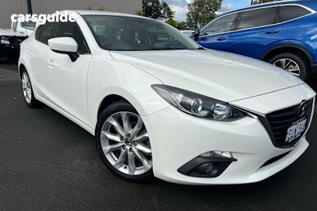 White 2015 Mazda 3 Sedan SP25