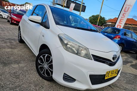 White 2013 Toyota Yaris Hatchback YR