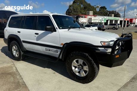 White 1998 Nissan Patrol Wagon ST (4x4)