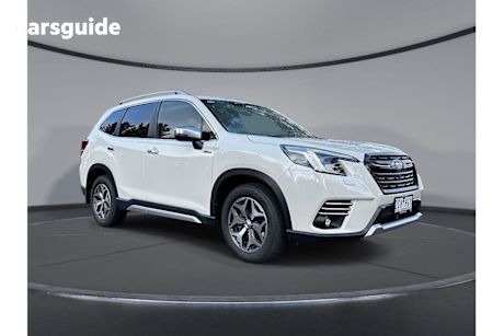 White 2023 Subaru Forester Wagon Hybrid L (awd)