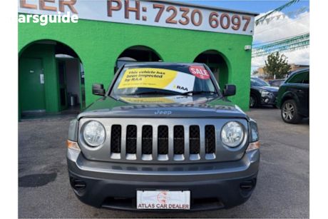 Grey 2012 Jeep Patriot Wagon SPORT F