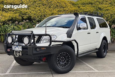 White 2012 Nissan Navara Dual Cab Pick-up ST (4X4)