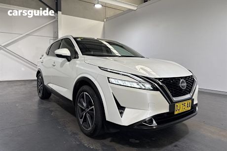 White 2023 Nissan Qashqai Wagon ST-L