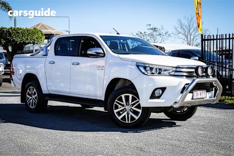 White 2016 Toyota Hilux Dual Cab Utility SR5 (4X4)