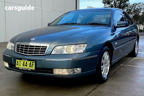 Blue 2005 Holden Statesman Sedan International