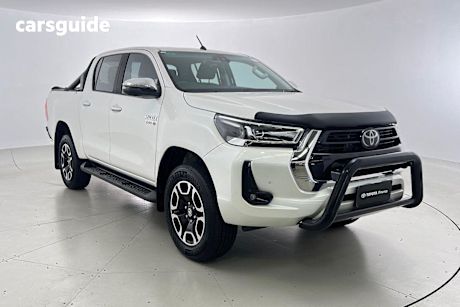 White 2021 Toyota Hilux OtherCar SR5 4X4