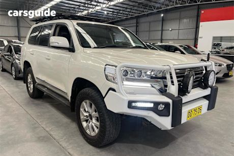 White 2015 Toyota Landcruiser Wagon Sahara (4X4)