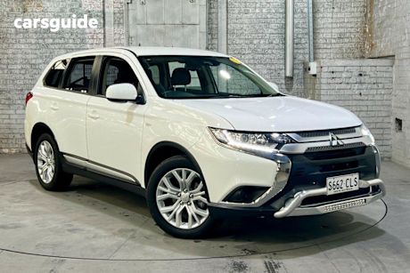 White 2021 Mitsubishi Outlander Wagon ES 5 Seat (2WD)