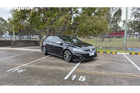 2017 Volkswagen Golf Hatchback R
