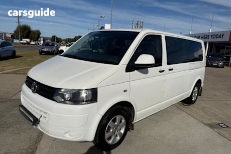 White 2011 Volkswagen Caravelle Wagon Trendline
